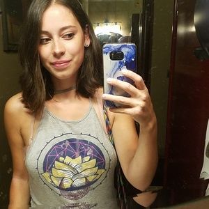 Meet your Posher, Ana